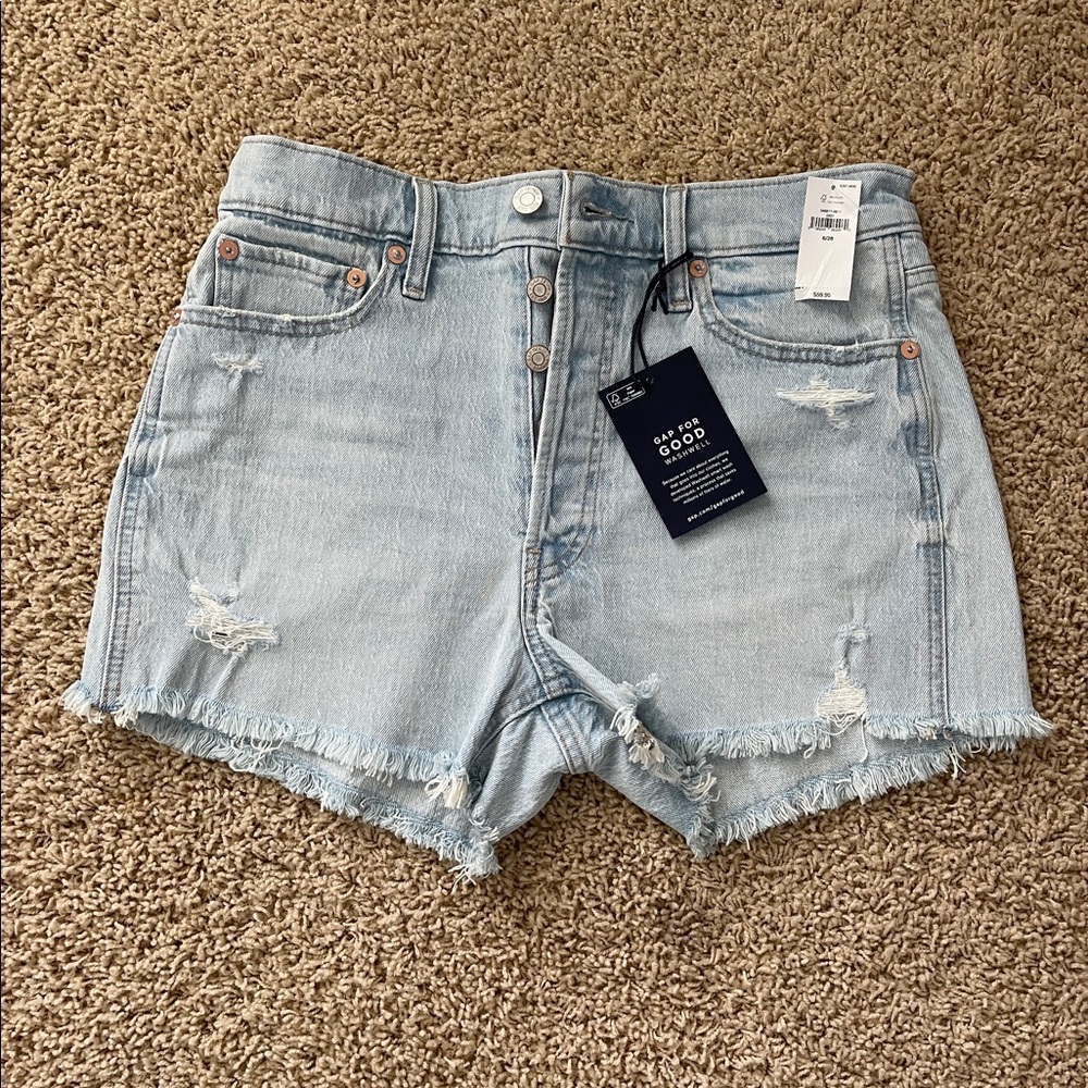 Sz 6 Gap High Rise Distressed Cheeky Short